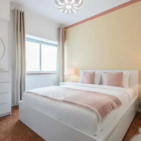 Apartamento Inteiro, Duque De Palmela Apartment